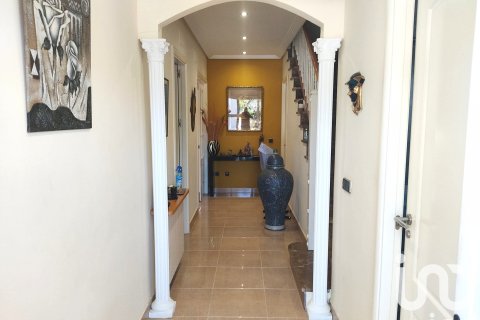 Kamienica w El Vendrell, Tarragona, Hiszpania 4 sypialnie, 247 mkw. nr 152966 – zdjęcie 6