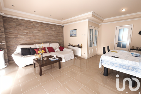 Kamienica w El Vendrell, Tarragona, Hiszpania 4 sypialnie, 247 mkw. nr 152966 – zdjęcie 2