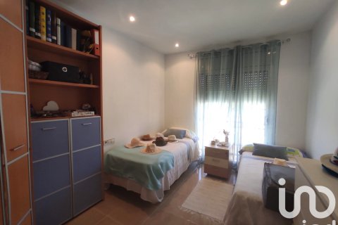 Kamienica w El Vendrell, Tarragona, Hiszpania 4 sypialnie, 247 mkw. nr 152966 – zdjęcie 21