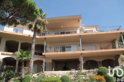 Māja pārdošanā Cabrils, Barcelona, Spānijā 6 istabas, 689 m2 Nr. 152968 - attēls 4