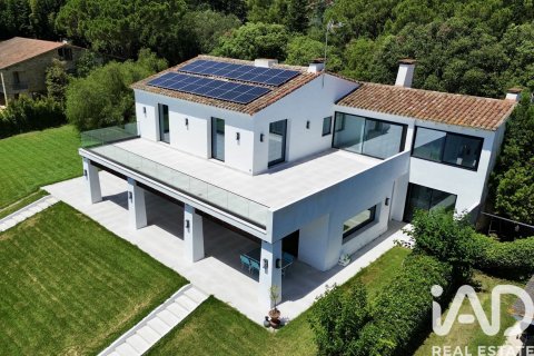 Talo myytävänä Sant Andreu de Llavaneres, Barcelona, Espanja, 8 makuuhuonetta, 2800 m2 No. 152962 - kuva 3