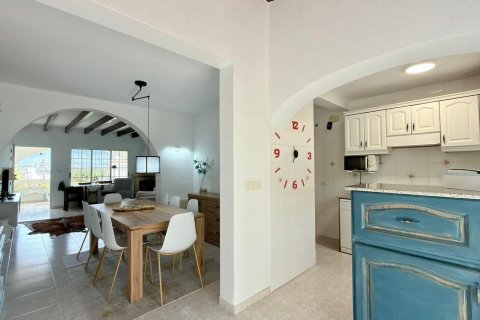 Продажа квартиры в Л'Альфас дель Пи, Аликанте, Испания 3 спальни, 185.99м2 №165956 - фото 26