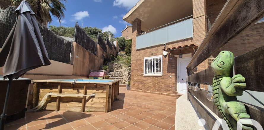 Casa a Cubelles, Barcelona, Spagna 4 camere da letto, 285 mq. N° 172207