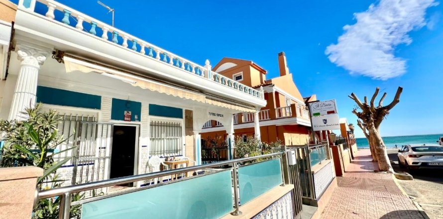 Townhouse à La Mata, Alicante, Espagne 3 chambres, 80 m2 No. 146113