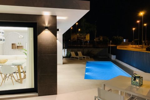 Villa for sale Daya Nueva, Alicante, Spain 3 bedrooms, 128 sq.m. No. 116765 - photo 9