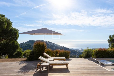 Villa for sale in Cabrils, Barcelona, Spain 5 bedrooms, 712 sq.m. No. 161449 - photo 30