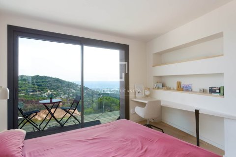 Villa for sale in Cabrils, Barcelona, Spain 5 bedrooms, 712 sq.m. No. 161449 - photo 25