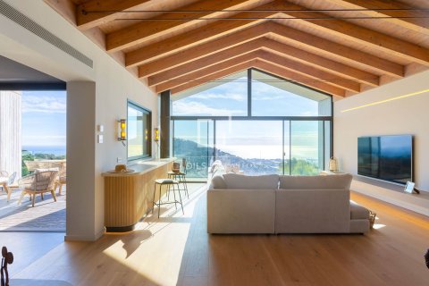 Villa for sale in Cabrils, Barcelona, Spain 5 bedrooms, 712 sq.m. No. 161449 - photo 4