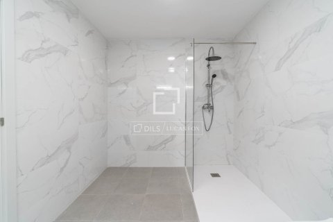 Lägenhet till salu i Barcelona, Spanien 3 sovrum, 95 kvm. Nr. 161451 - foto 8