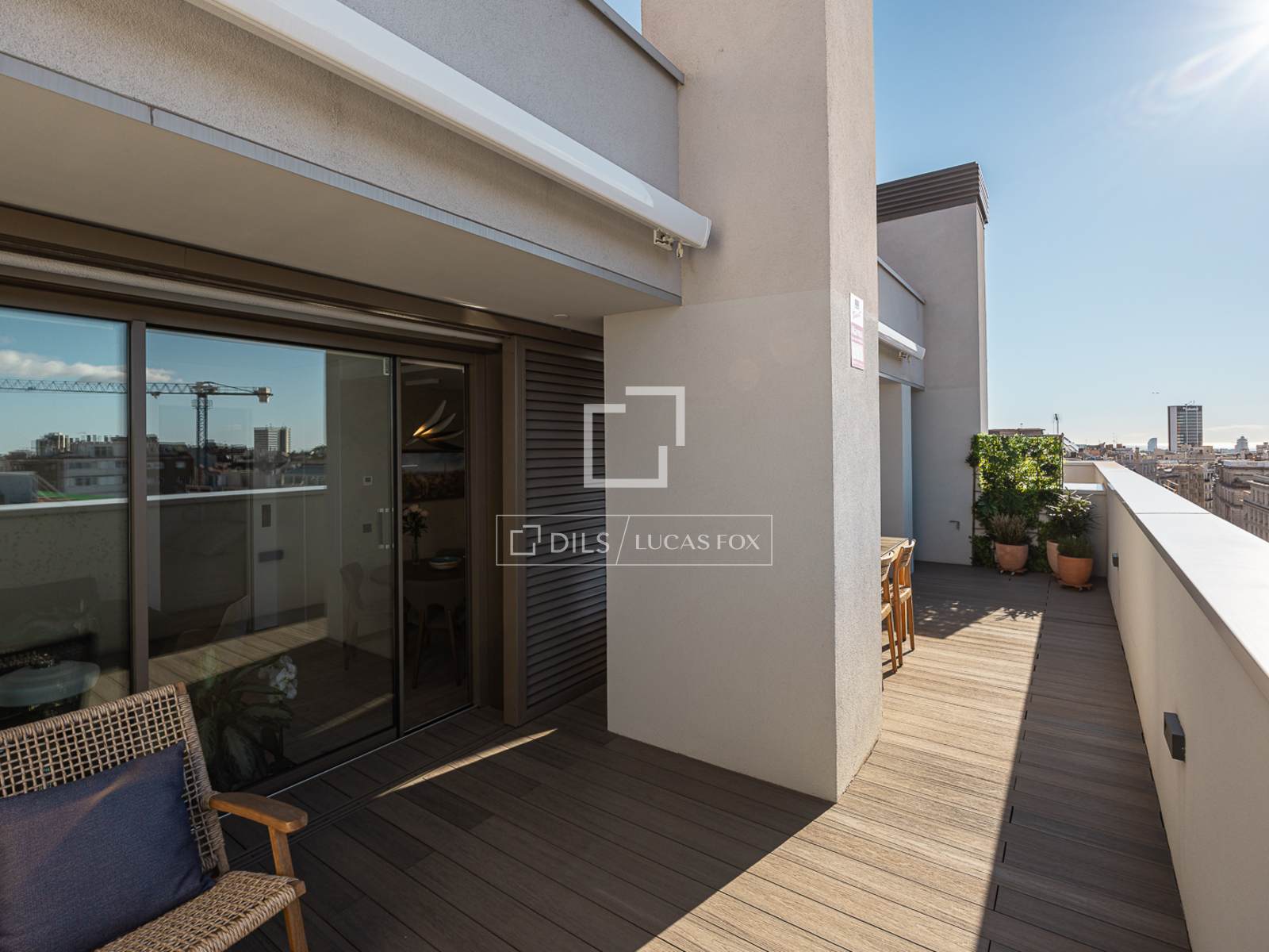 Penthouse in Barcelona, Spain 1 bedroom, 58 sq.m. No. 161450