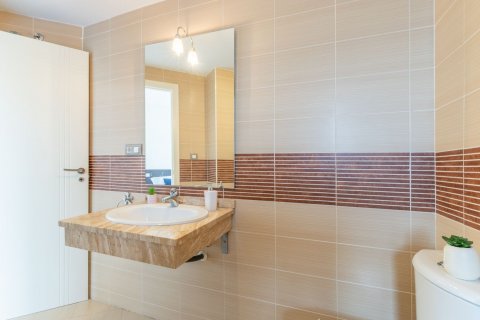 Продажа квартиры в Морайра, Аликанте, Испания 2 спальни, 90м2 №119080 - фото 24