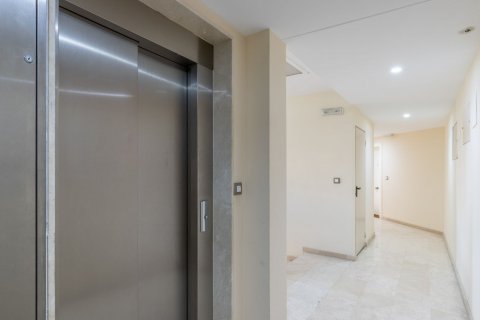 Продажа квартиры в Морайра, Аликанте, Испания 2 спальни, 90м2 №119080 - фото 17