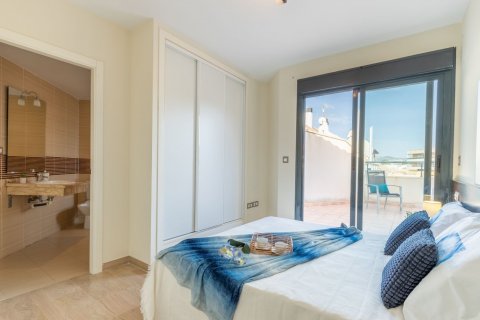 Продажа квартиры в Морайра, Аликанте, Испания 2 спальни, 90м2 №119080 - фото 20