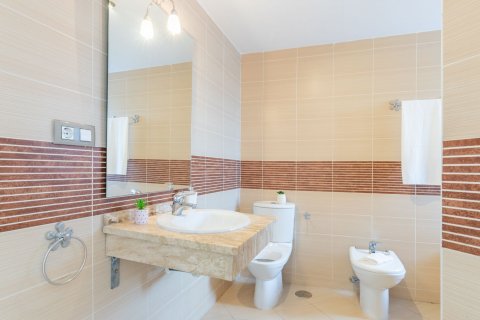 Продажа квартиры в Морайра, Аликанте, Испания 2 спальни, 90м2 №119080 - фото 23
