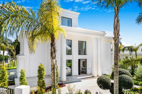 Willa w Marbella, Malaga, Hiszpania 6 sypialni, 647 mkw. nr 176092 – zdjęcie 26
