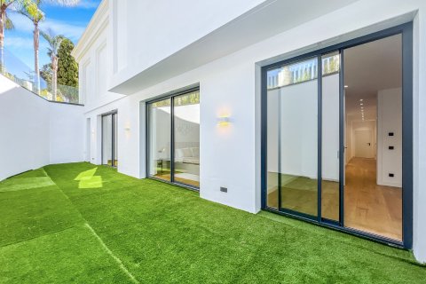 Willa w Marbella, Malaga, Hiszpania 6 sypialni, 647 mkw. nr 176092 – zdjęcie 18