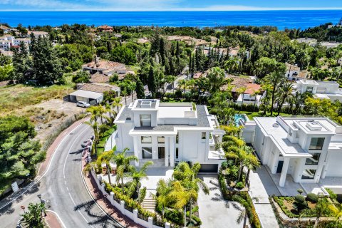 Willa w Marbella, Malaga, Hiszpania 6 sypialni, 647 mkw. nr 176092 – zdjęcie 1