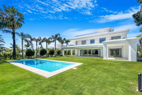 Willa w Marbella, Malaga, Hiszpania 6 sypialni, 647 mkw. nr 176092 – zdjęcie 22