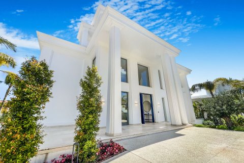Willa w Marbella, Malaga, Hiszpania 6 sypialni, 647 mkw. nr 176092 – zdjęcie 16