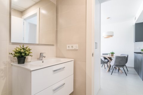 Apartment for sale Torrevieja, Alicante, Spain 2 bedrooms, 65 sq.m. No. 134682 - photo 14