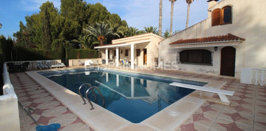 Villa Elda, Alicante, Spānijā 13 istabas, 1806 m2 Nr. 193713