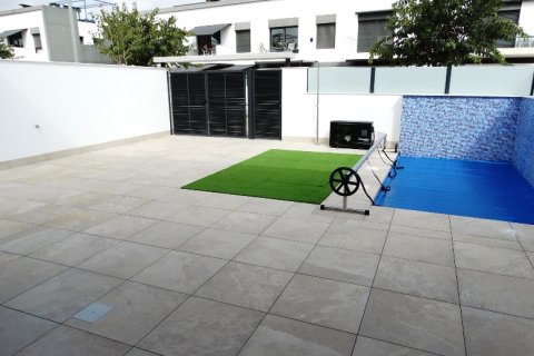 Kaupunkipientalo myytävänä Pilar de la Horadada, Alicante, Espanja, 3 makuuhuonetta, 116 m2 No. 161501 - kuva 7