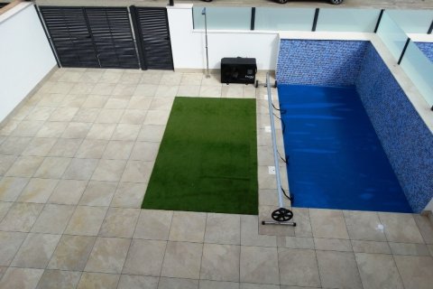 Kaupunkipientalo myytävänä Pilar de la Horadada, Alicante, Espanja, 3 makuuhuonetta, 116 m2 No. 161501 - kuva 8