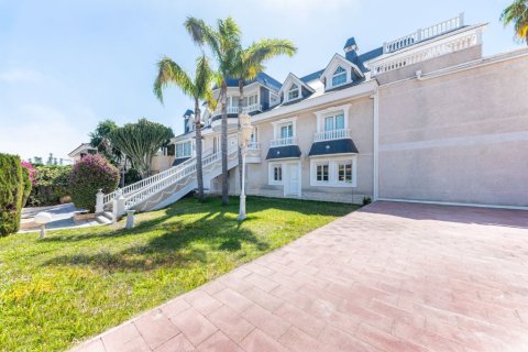 Продажа виллы в Аликанте, Испания 7 спален, 1126м2 №145329 - фото 28