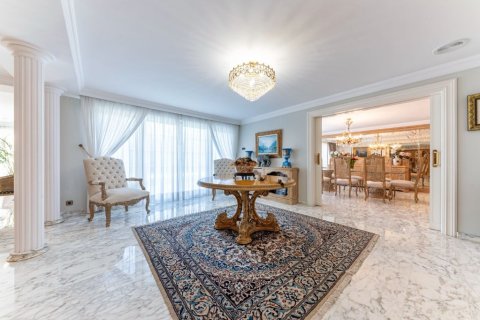 Продажа виллы в Аликанте, Испания 7 спален, 1126м2 №145329 - фото 12