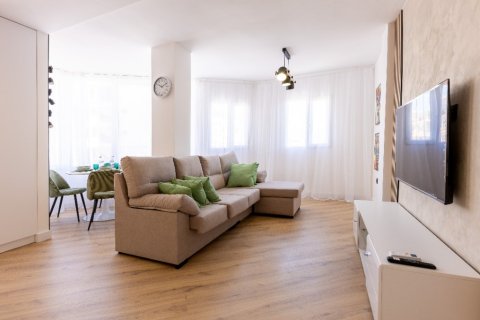 Apartament w Torrevieja, Alicante, Hiszpania 2 sypialnie, 77 mkw. nr 145328 – zdjęcie 1