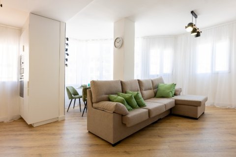 Apartament w Torrevieja, Alicante, Hiszpania 2 sypialnie, 77 mkw. nr 145328 – zdjęcie 15