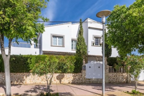House for rent Son Ferrer, Mallorca, Spain 3 bedrooms, 220 sq.m. No. 109925 - photo 1