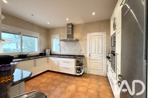 Продажа дома в Теулада, Аликанте, Испания 4 спальни, 280м2 №188099 - фото 18