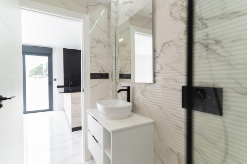 Villa in vendita a Punta Prima, Alicante, Spagna 4 camere da letto, 121 mq. N° 142545 - foto 17