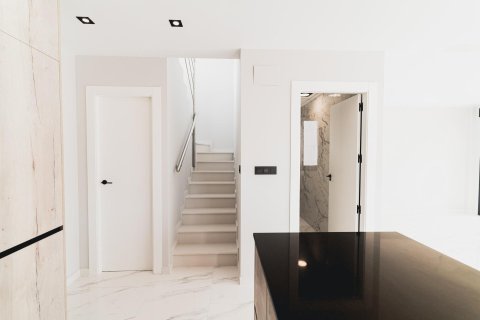 Villa in vendita a Punta Prima, Alicante, Spagna 4 camere da letto, 121 mq. N° 142545 - foto 11