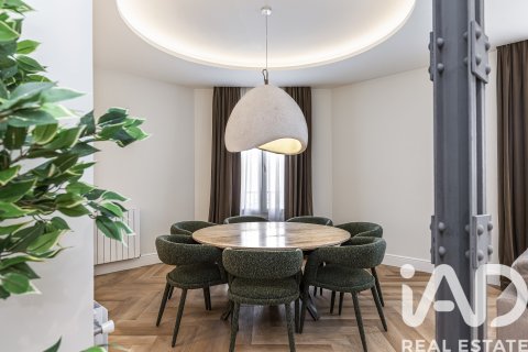 Apartamento en venta en Madrid, España 3 dormitorios, 192 m2 No. 172528 - foto 11