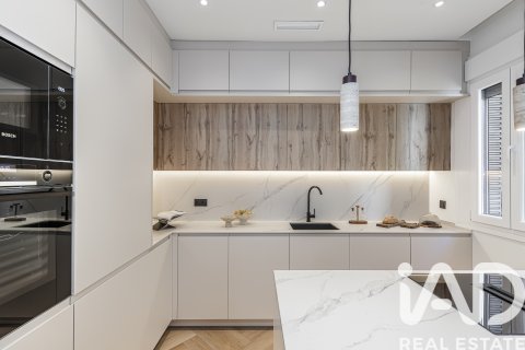 Apartamento en venta en Madrid, España 3 dormitorios, 192 m2 No. 172528 - foto 9