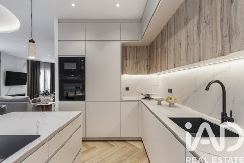 Apartamento en venta en Madrid, España 3 dormitorios, 192 m2 No. 172528 - foto 10