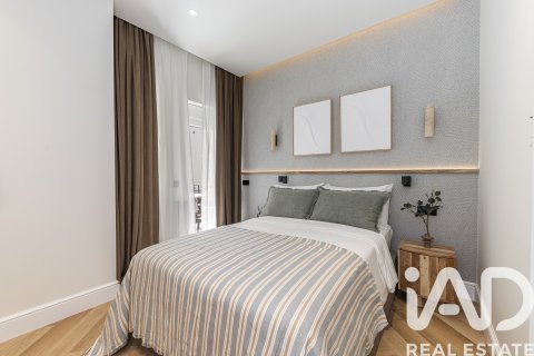 Apartamento en venta en Madrid, España 3 dormitorios, 192 m2 No. 172528 - foto 16