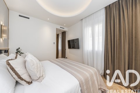 Apartamento en venta en Madrid, España 3 dormitorios, 192 m2 No. 172528 - foto 28