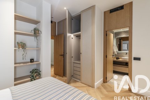 Apartamento en venta en Madrid, España 3 dormitorios, 192 m2 No. 172528 - foto 17