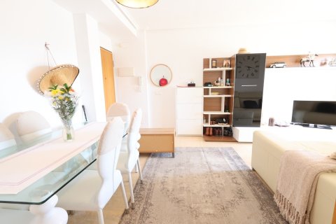 Huoneisto myytävänä Alicante, Espanja, 3 makuuhuonetta, 84 m2 No. 145395 - kuva 13
