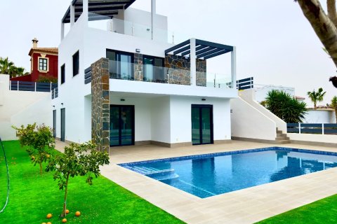 Villa en venta en Ciudad Quesada, Alicante, España 4 dormitorios, 260 m2 No. 145398 - foto 1