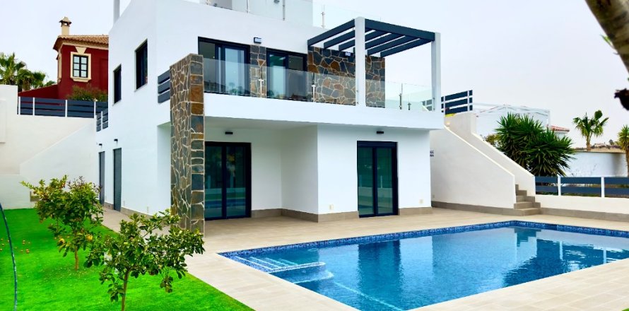 Villa en Ciudad Quesada, Alicante, España 4 dormitorios, 260 m2 No. 145398