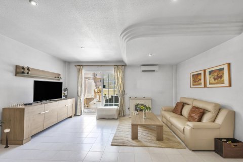 Apartment for sale in Guardamar del Segura, Alicante, Spain 2 bedrooms, 112 sq.m. No. 194841 - photo 8