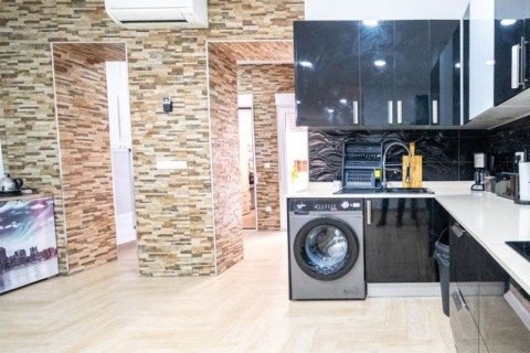 Apartment for sale in Alicante, Spain 4 bedrooms, 134 sq.m. No. 194838 - photo 9