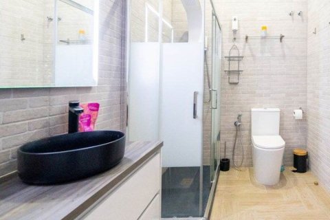Apartment for sale in Alicante, Spain 4 bedrooms, 134 sq.m. No. 194838 - photo 28