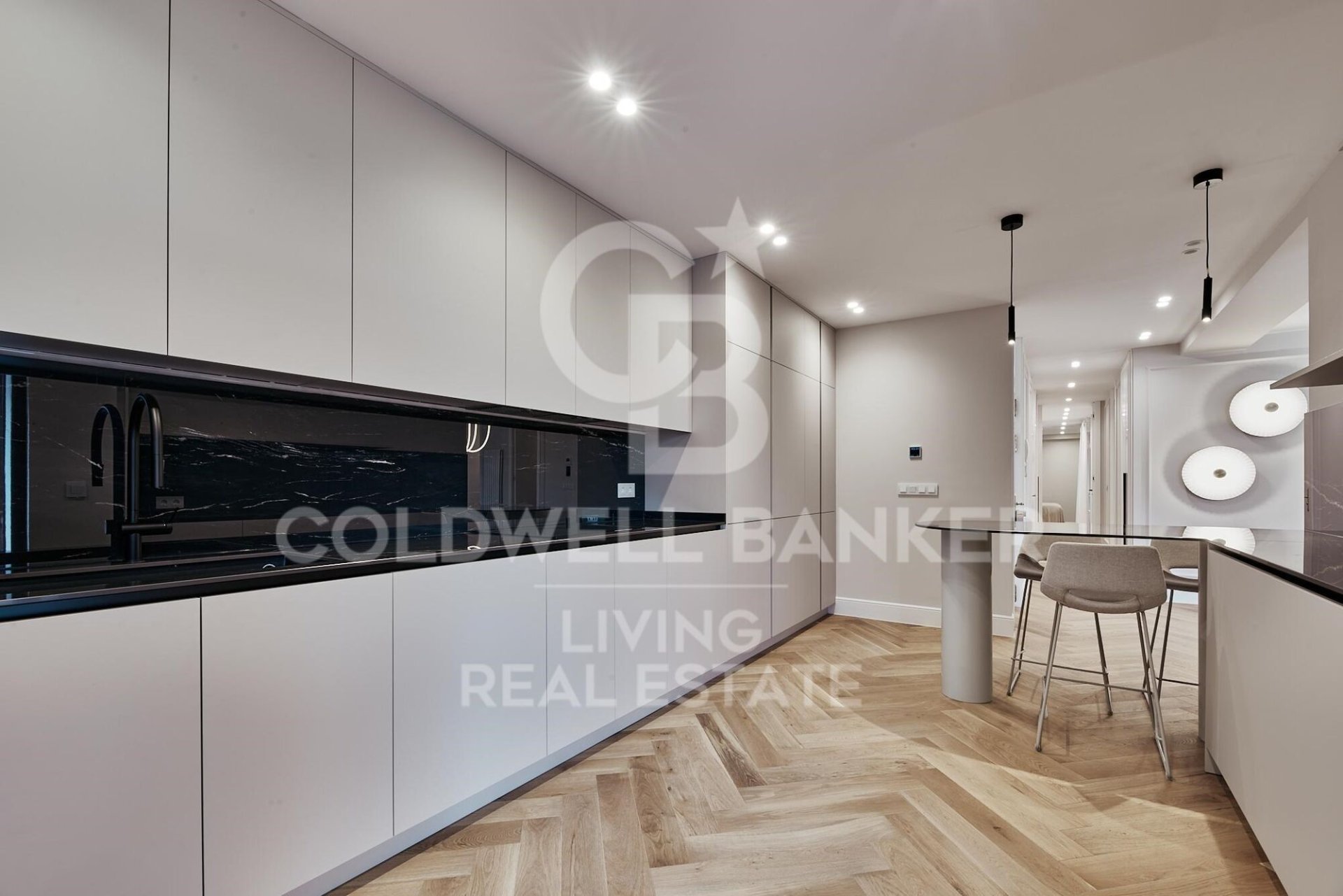 Appartamento a Madrid, Spagna 3 camere da letto, 162 mq. N° 178596