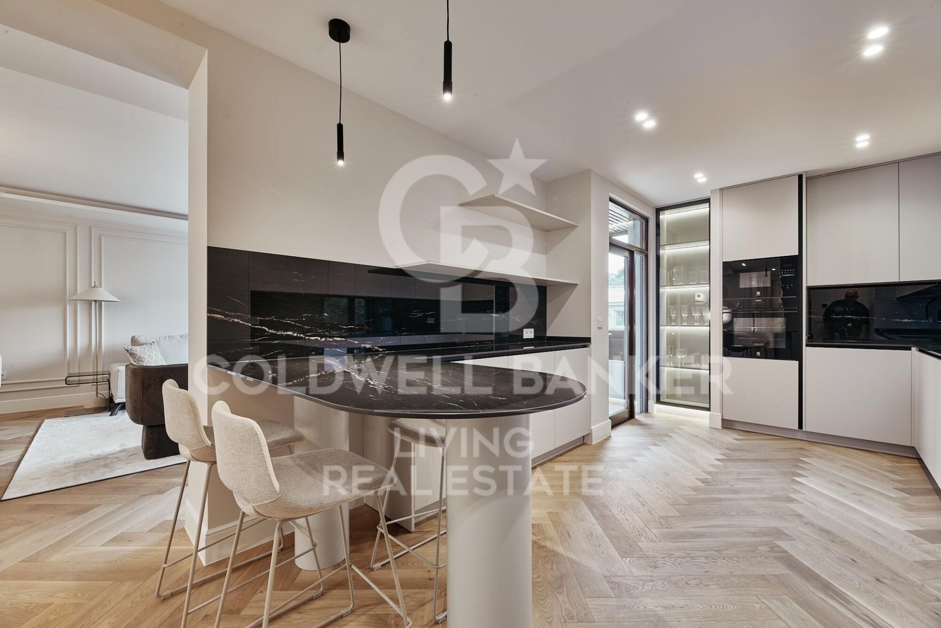 Appartamento a Madrid, Spagna 3 camere da letto, 162 mq. N° 178596