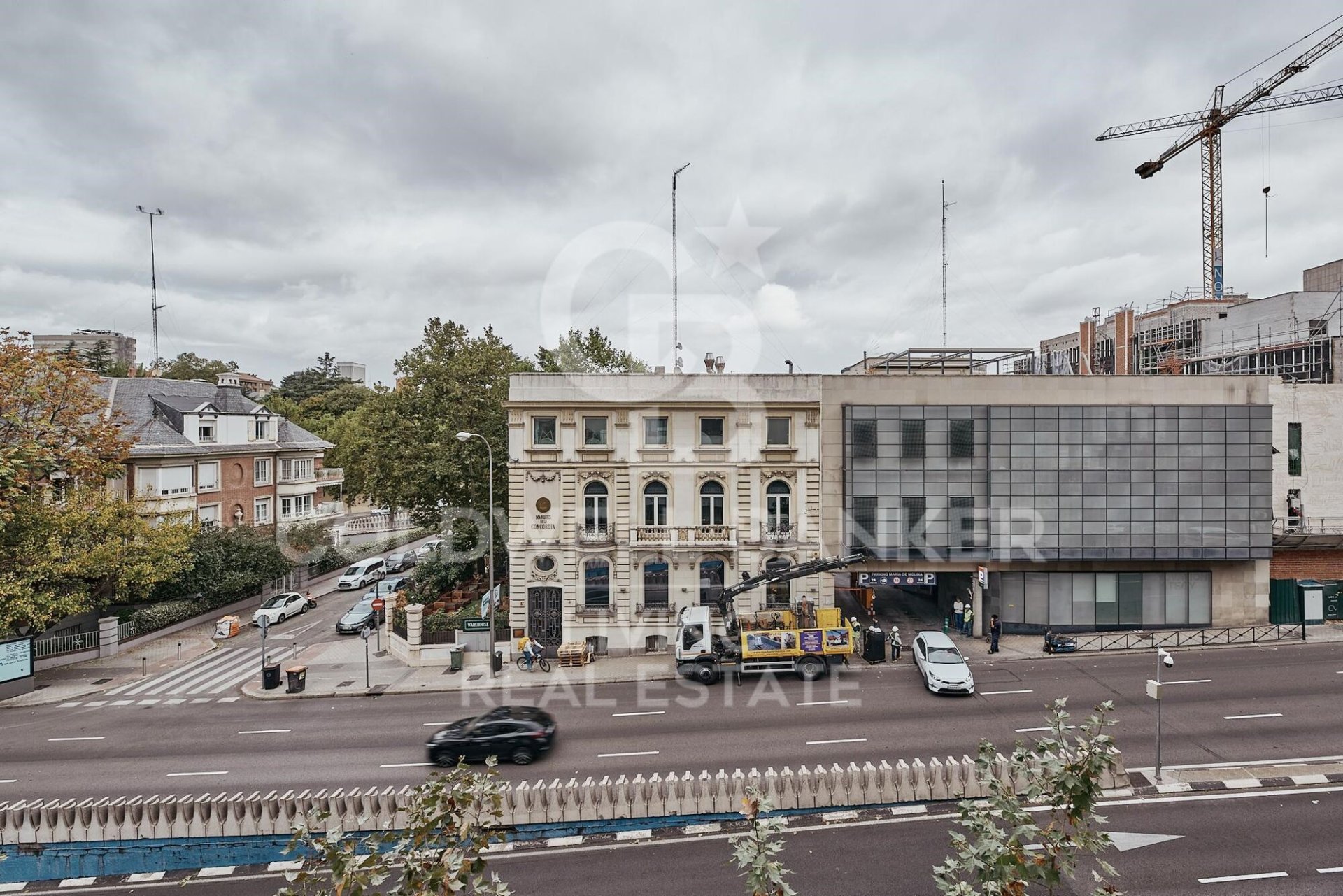 Appartamento a Madrid, Spagna 3 camere da letto, 162 mq. N° 178596